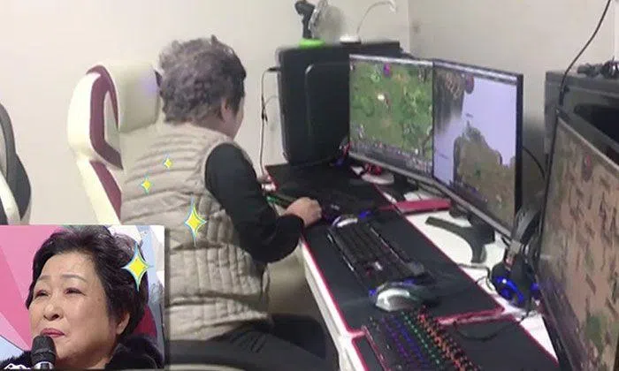 This old lady has been addicted to the same computer game for 15 years ...
