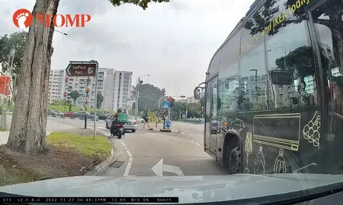 Ikea shuttle bus driver tries to 'bully' his way into motorist's lane at Tampines Ave 5