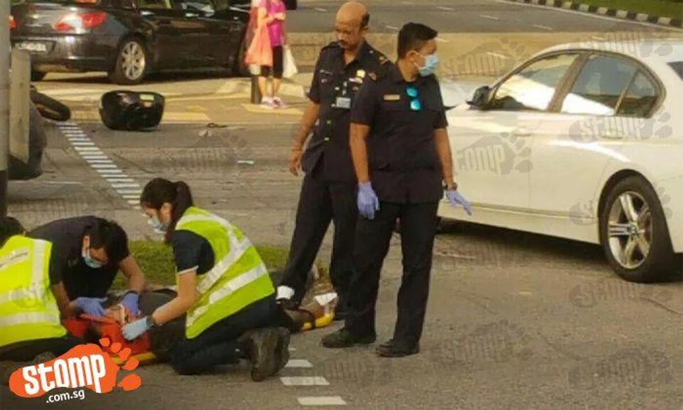 BMW driver knocks down motorcyclist at Yishun traffic junction | STOMP
