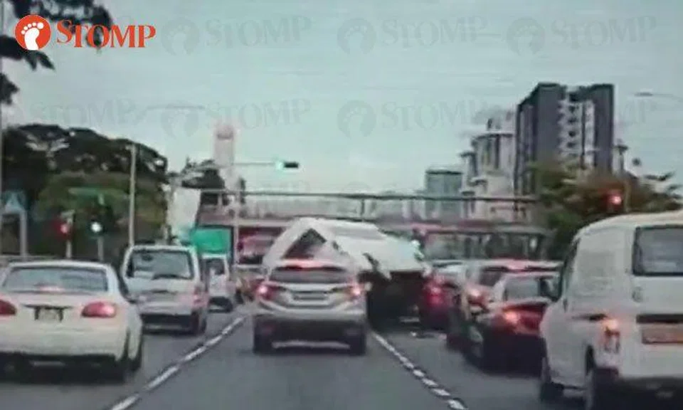 Overturned minibus at Tampines Road: Stomper's video shows how it happened