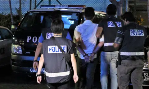 5 arrested at St James and 2 arrested along Telok Blangah Road for various offences in joint operation