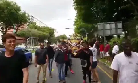 Another group yells gang slogans at funeral, 5 days after police arrest 7 for similar incident at Kim Tian Rd