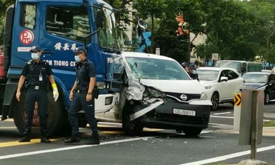 Van driver taken to hospital after accident with prime mover in Clementi