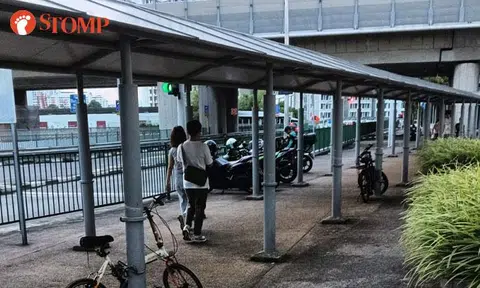 'Survey' outside Causeway Point turns out to be insurance pitch, CPF login request makes Stomper wary