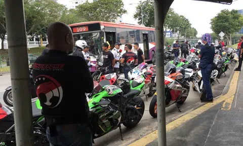 Motorcyclists part of wedding convoy stopped by police at Pasir Ris Dr 12, 7 issued with summonses