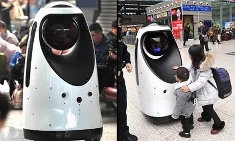 Cleaning bot? Nope, just your friendly RoboCop going on patrol in Zhengzhou railway station