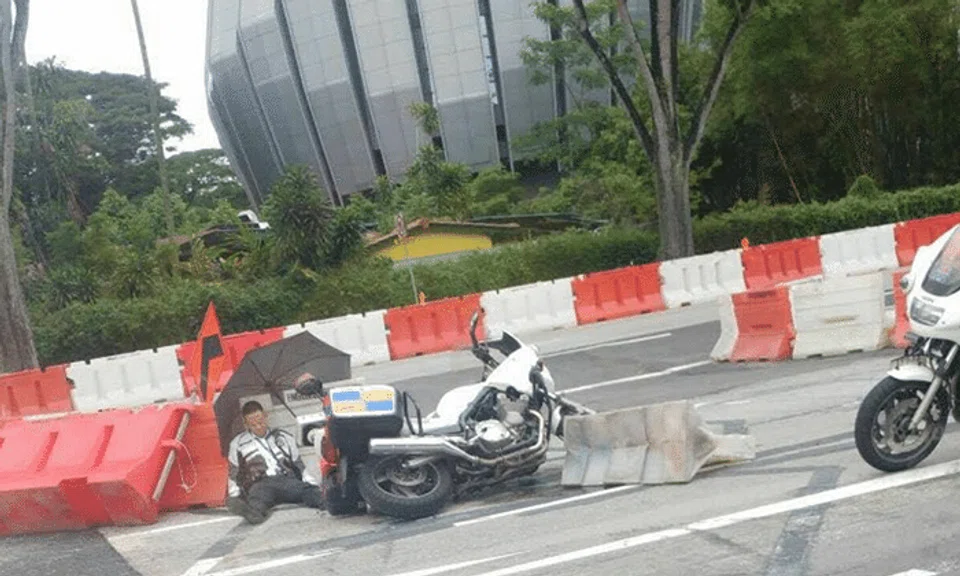 TP officer skids on oil along Clementi Rd, crashes into barriers
