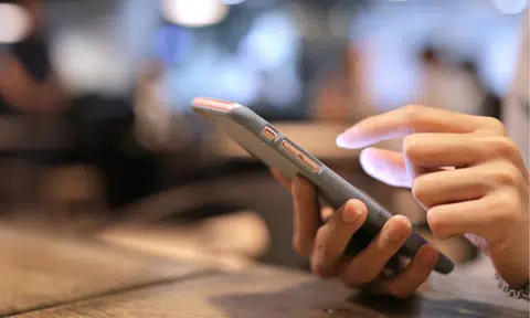 Huang Anna claimed she didn’t watch shows or play games on her phone that could incur additional mobile data charges.