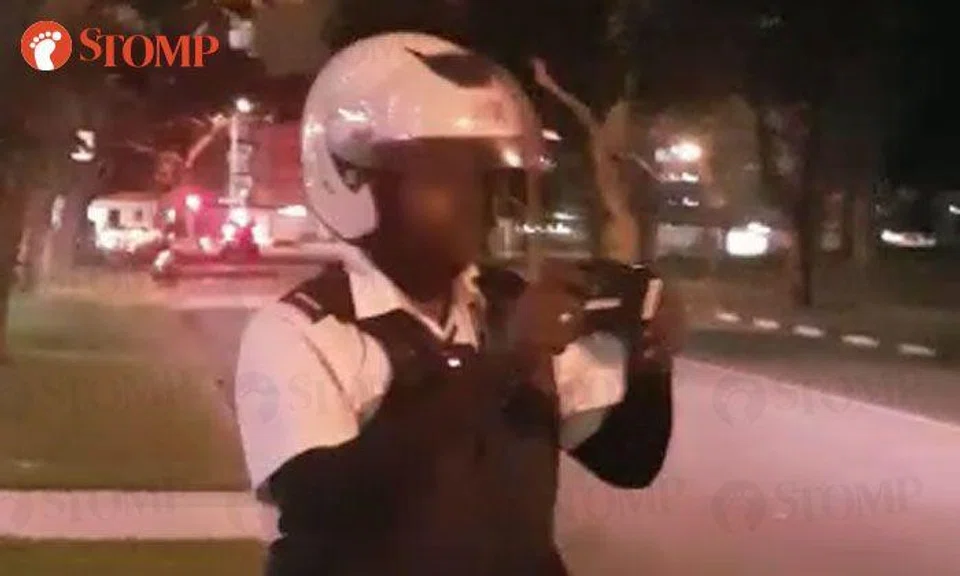 Video of driver scolding traffic warden: Officers may park near illegally-parked vehicles to carry out duties, says LTA