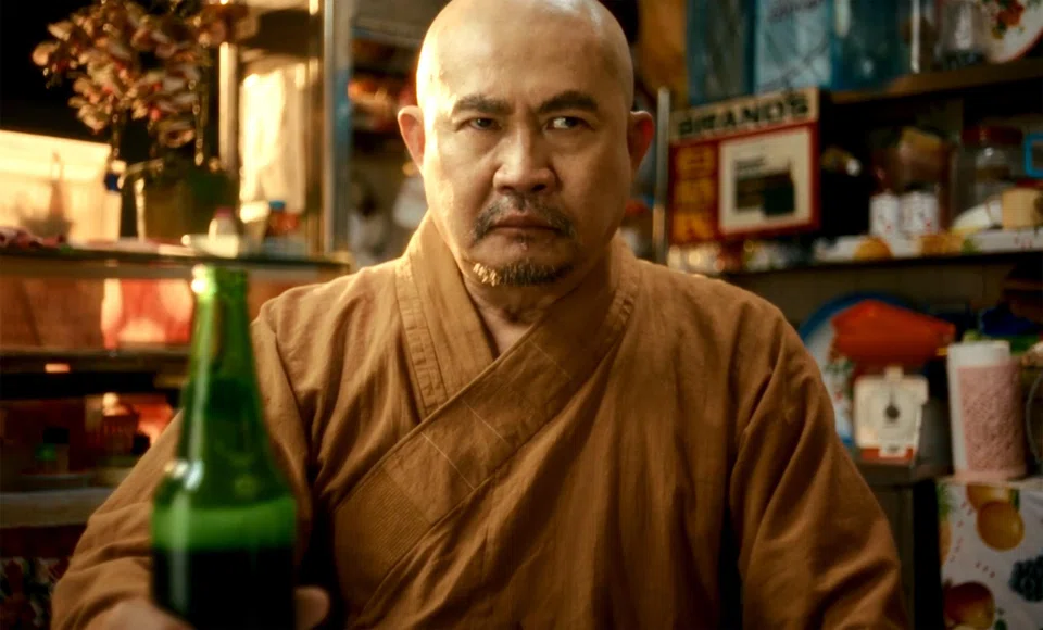 Chen Tianwen in the short film Dragon Gate Assembly, part of the Kopitiam Days anthology for SG60.