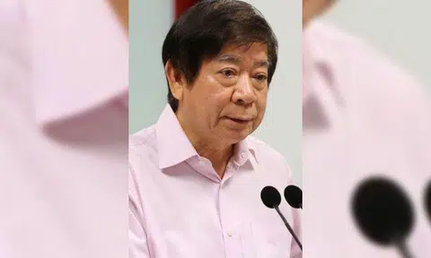 Transport Minister Khaw Boon Wan is currently warded and receiving treatment. PHOTO: LIANHE ZAOBAO