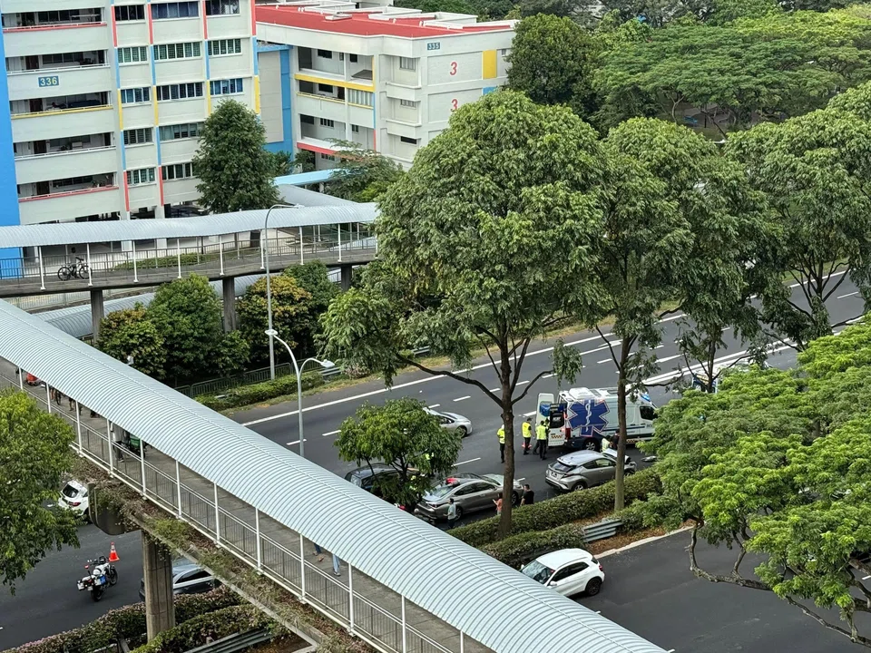 Four people were taken conscious to Changi General Hospital after a six-vehicle collison on the PIE.