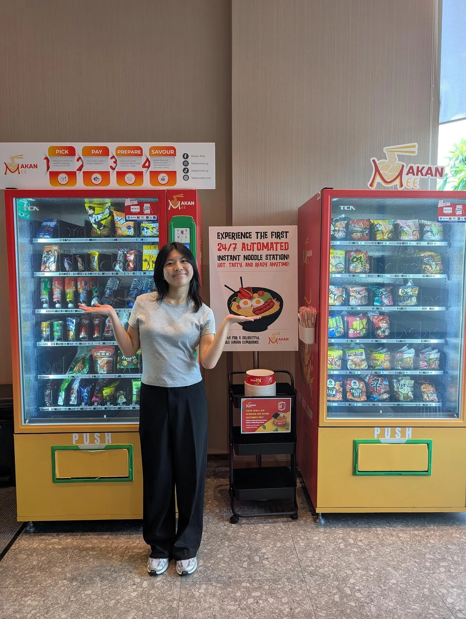 The Makan Mee outlet at Citadines Rochor comprised two vending machines and a cooking station.