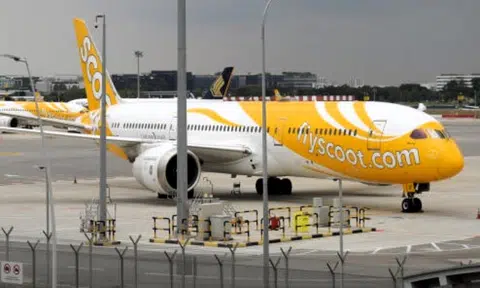 Indian national charged for drunkenly threatening and using criminal force on Scoot flight attendant