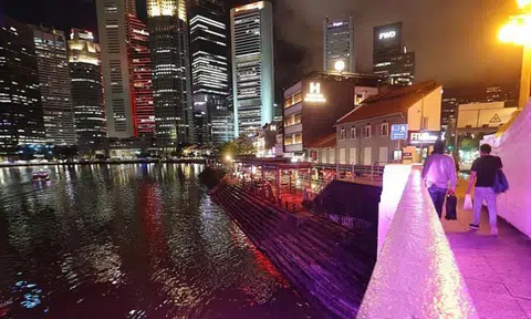 Man drowns after allegedly accepting online dare to swim across Singapore River