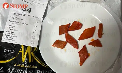 Customer shocked by $8 sotong in rojak, but stall dishes out the full picture
