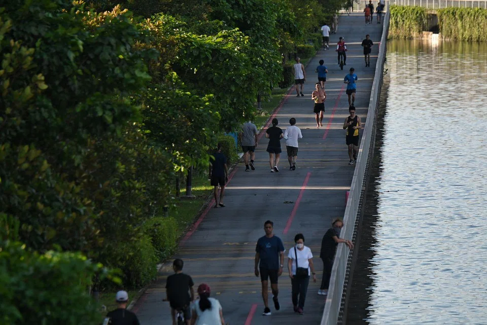 The study is one of the first to quantify the long-term health and economic impact of behavioural change across different ethnic groups in Singapore’s ageing population.