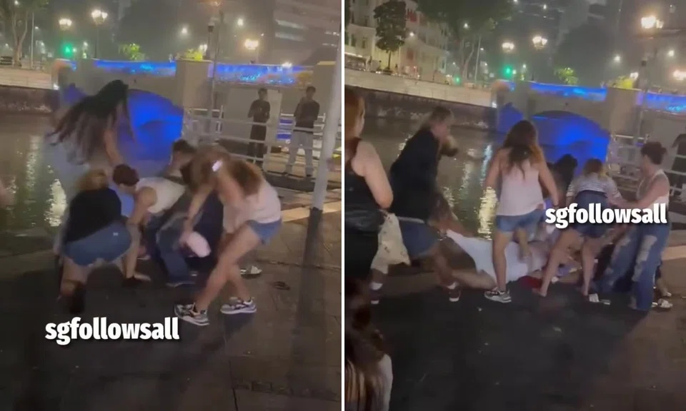 hair-pulling brawl erupts outside clarke quay bar