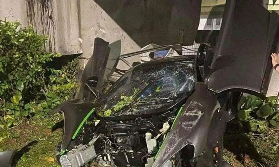 Police arrested the driver of the McLaren sports car that crashed under the Keppel Viaduct on May 21. PHOTO: SG ROAD VIGILANTE/FACEBOOK
