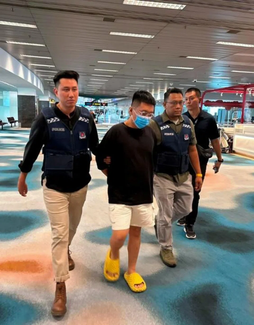 Singaporean departed from Cambodia arrested in Singapore
