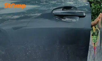 Child touches the car