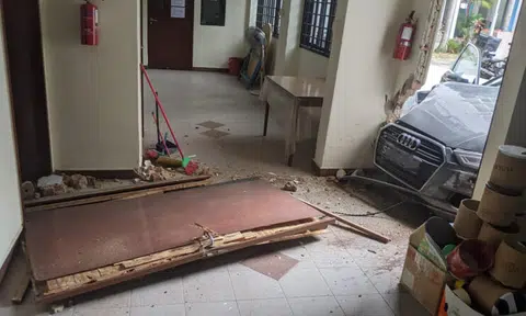 Driver, 77, crashes Audi into Sims Drive senior citizens' corner after accidentally stepping on accelerator