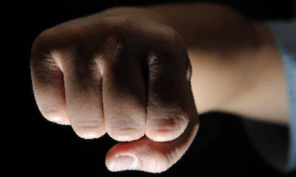 Man allegedly punches Certis officer's head after being told to wear mask at Teban Gardens Road