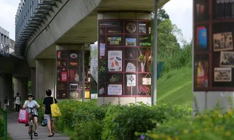 'A Living Museum for Bukit Gombak' initiative at Bukit Gombak MRT Station where 10 viaduct pillars are transformed into an interactive art installation as a part of Singapore Art Week 2025.