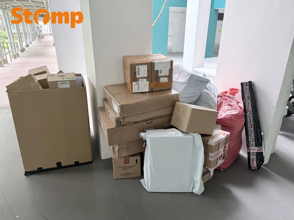 Sengkang resident claims Ninja Van parcels left at void deck | Stomp