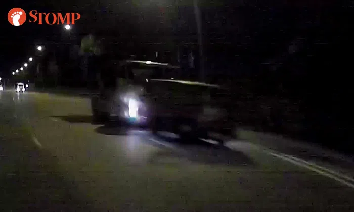 Truck drives right into van left in middle of lane on AYE | STOMP