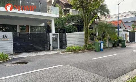 'Selfish' Serangoon Gardens residents reserve parking spaces with rubbish bins -- again