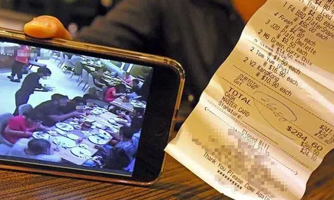 Nex restaurant customer refuses to pay service tax after having to foot bill at counter