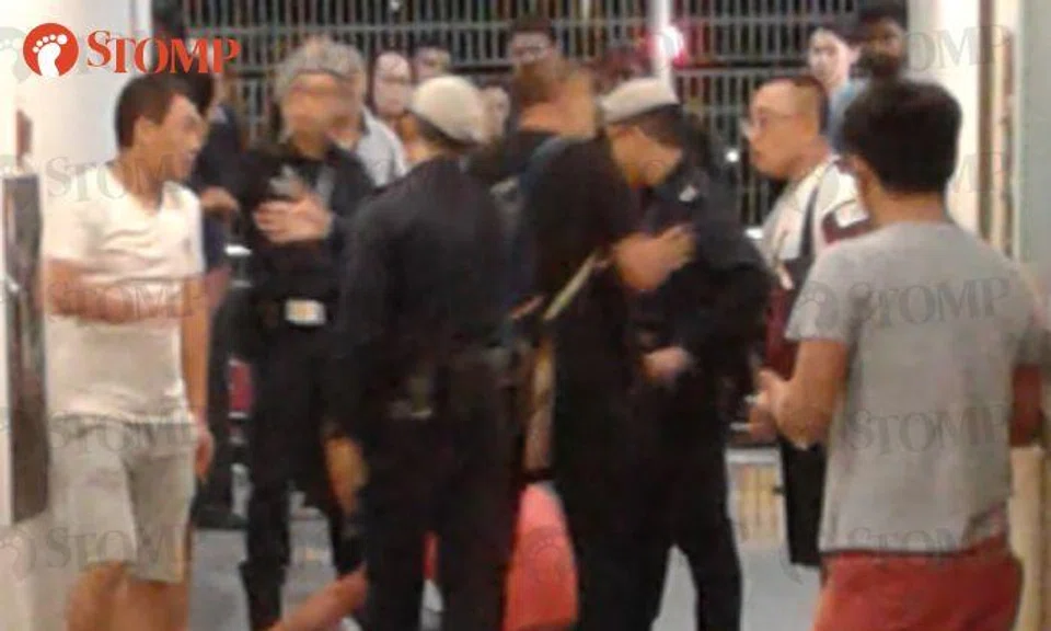 2 men arrested for fighting at Aljunied MRT Station -- over toilet urinal