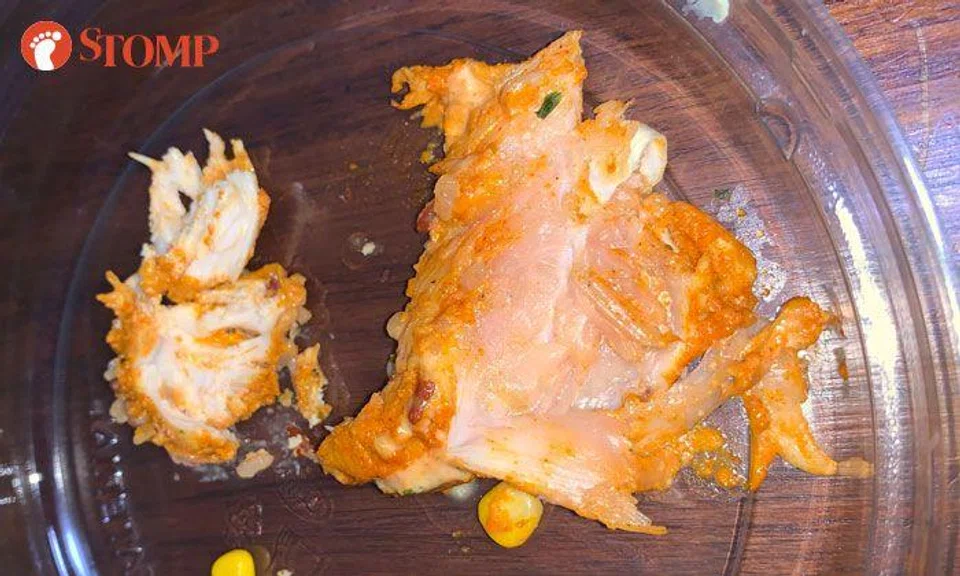 SFA advises Workspace Espresso Bar Novena after Stomper finds raw chicken in salad
