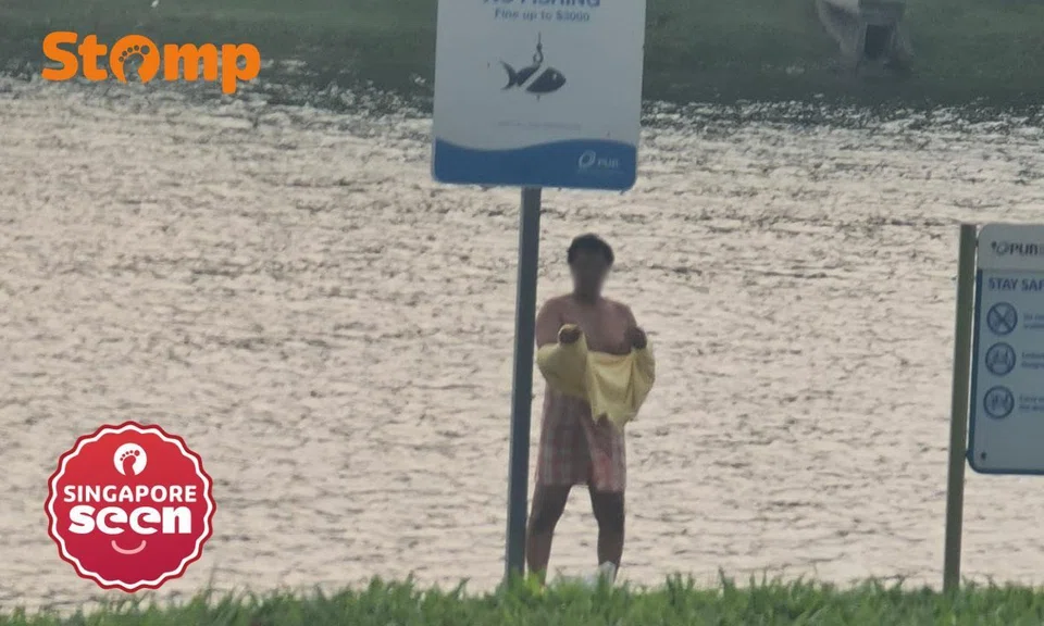 Man cleanses himself in kallang river, PUB investigating