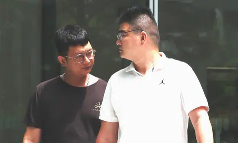 YY E-bike store manager Chu Foo Siang (left) and director Zhang Meng were handed one charge each of providing illegal modification services on a PMD.