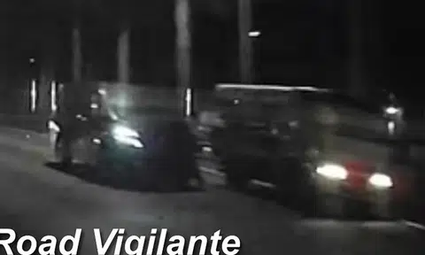 MPV driver rams into lorry from behind on ECP