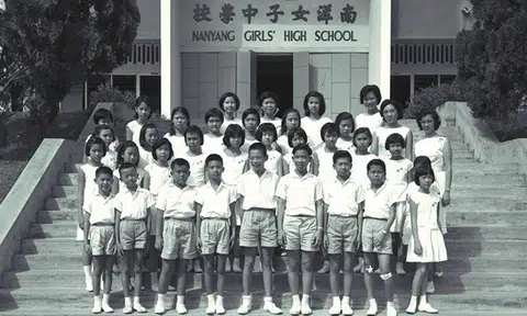 Can you spot him? Here's how PM Lee looked like when he was in school