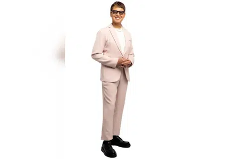 Kiss92 FM radio DJ Glenn Ong won the inaugural Presenter of the Year prize at SPH Media’s annual English, Malay and Tamil Media Group awards ceremony on April 4, 2025.