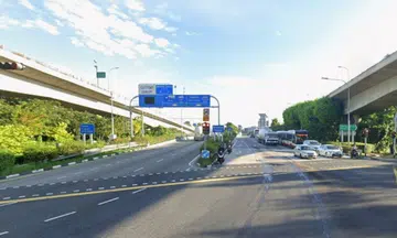 malaysian driver rams into police officer at woodlands checkpoint
