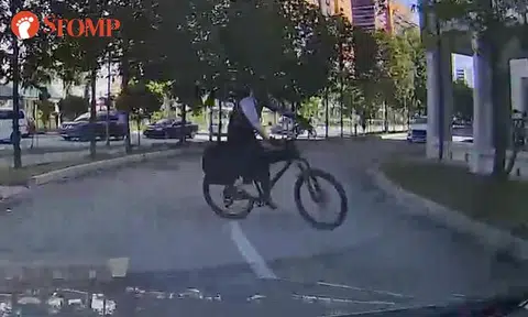 Driver has close shave with 'self-entitled cyclist' who doesn't even stop or slow down
