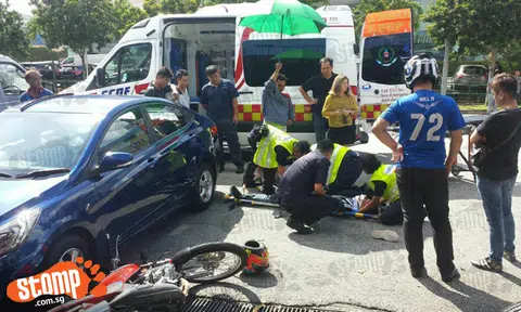 Man left lying on road after accident involving two cars and bike at Sin Ming Drive
