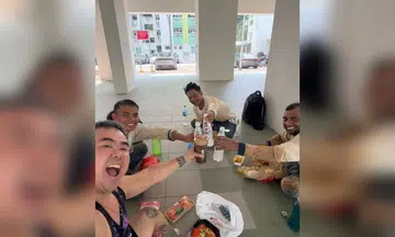 Man joins 3 migrant workers for lunch in Woodlands, moved when one introduces him to his kids on video call