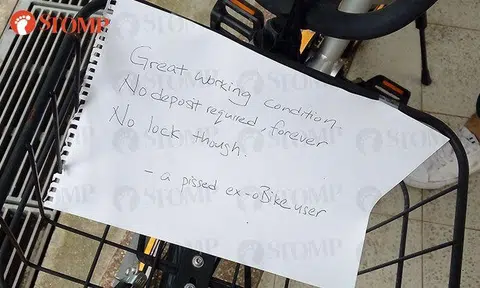 'Pissed ex-user' leaves angry note on oBike at Compassvale Lane