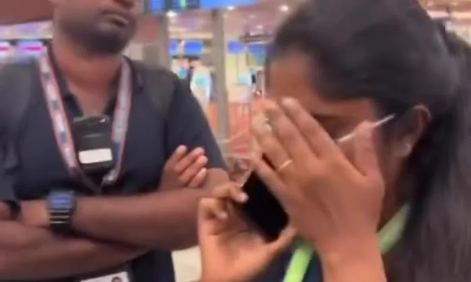 Man caught smoking at Changi Airport, accuses NEA officers of racism for letting another couple go