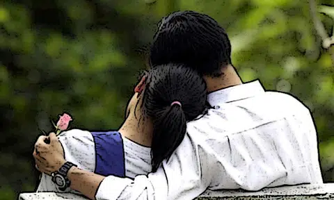 Teacher, 35, admits to kissing 14-year-old student on the lips twice