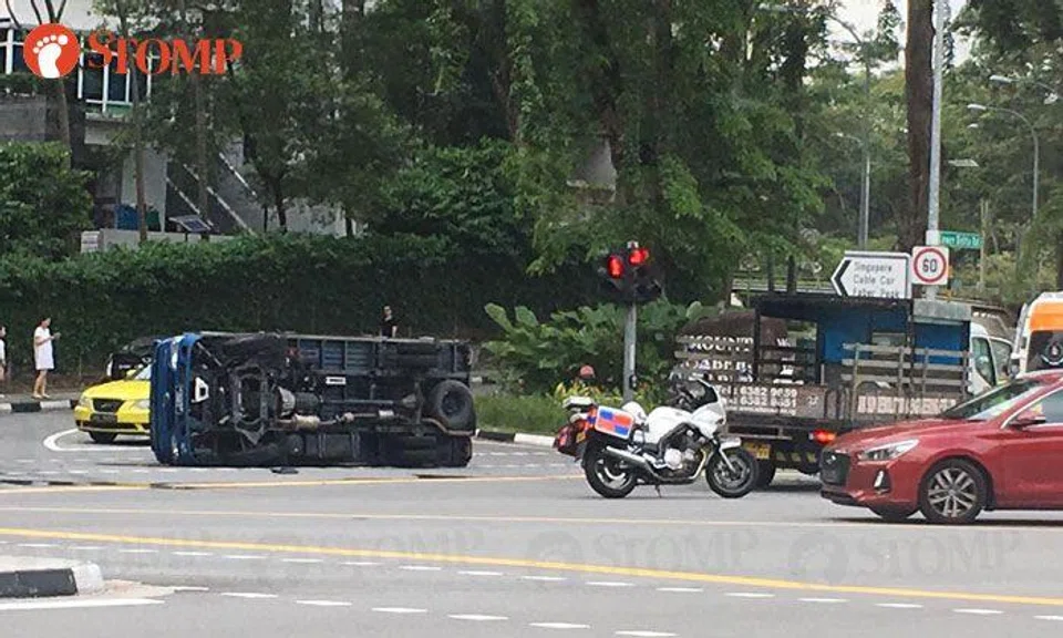 3 taken to hospital after 2 lorries collide at Kampong Bahru Rd
