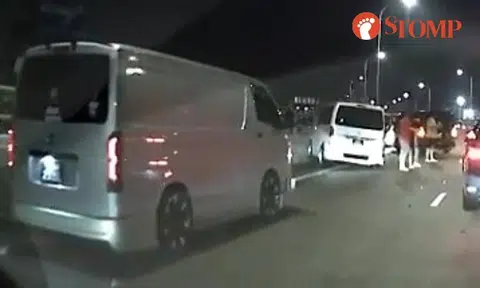 Stomper sees 2 vans allegedly speeding on Bartley Road East, one later crashes into side of road