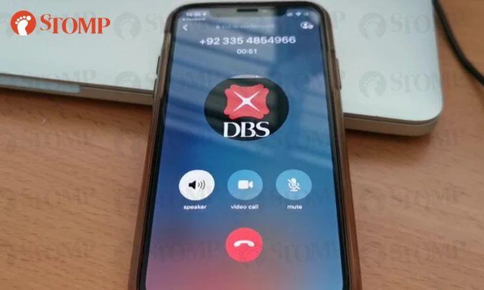 Scammer says he's calling via WhatsApp due to "lockdown problem", hangs up when told circuit breaker is over