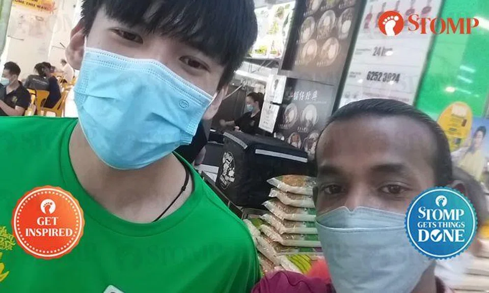 SMRT bus captain finds wallet by roadside, tracks down Sheng Siong employee to return it